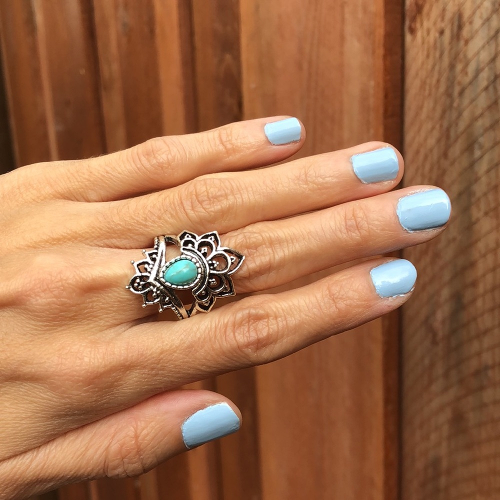 Gorgeous Turquoise Boho Statement Ring - image 8